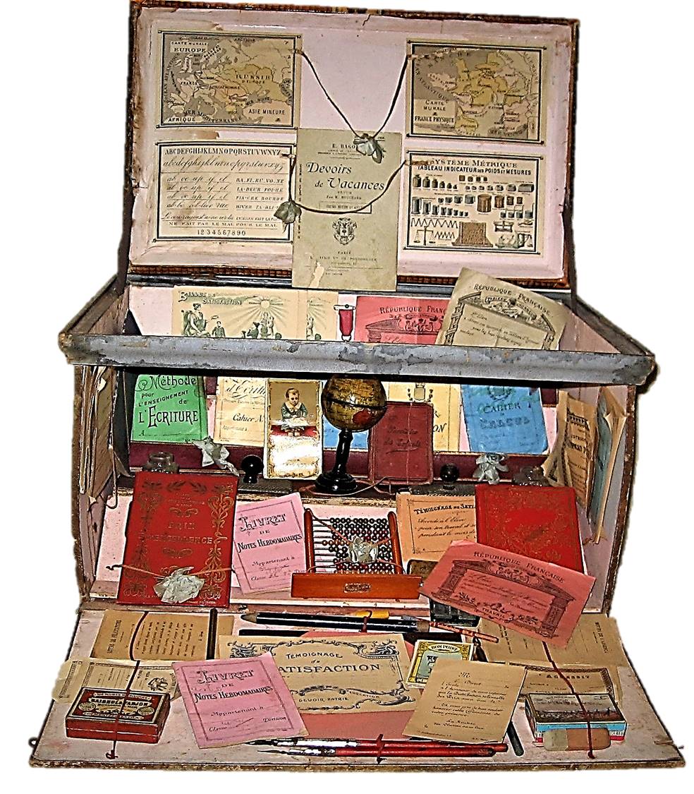 Intérieur du jeu “La petite maîtresse d’école” Intérieur du jeu “La petite maîtresse d’école”