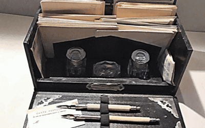 Écritoire de luxe ancienne – Jouer au facteur