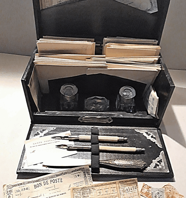 Écritoire de luxe ancienne – Jouer au facteur