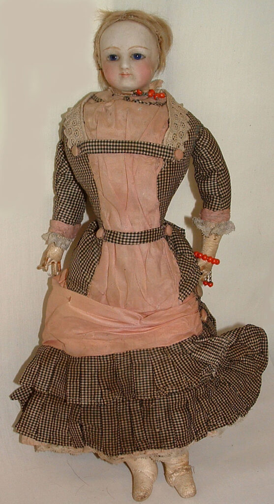 poupee-style-parisienne Ancienne poupée de mode type “Parisienne”